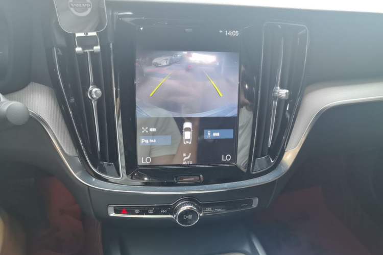 Used Volvo S60 2020 T4 Zhiyuan Sport Edition Audio And AC Panel