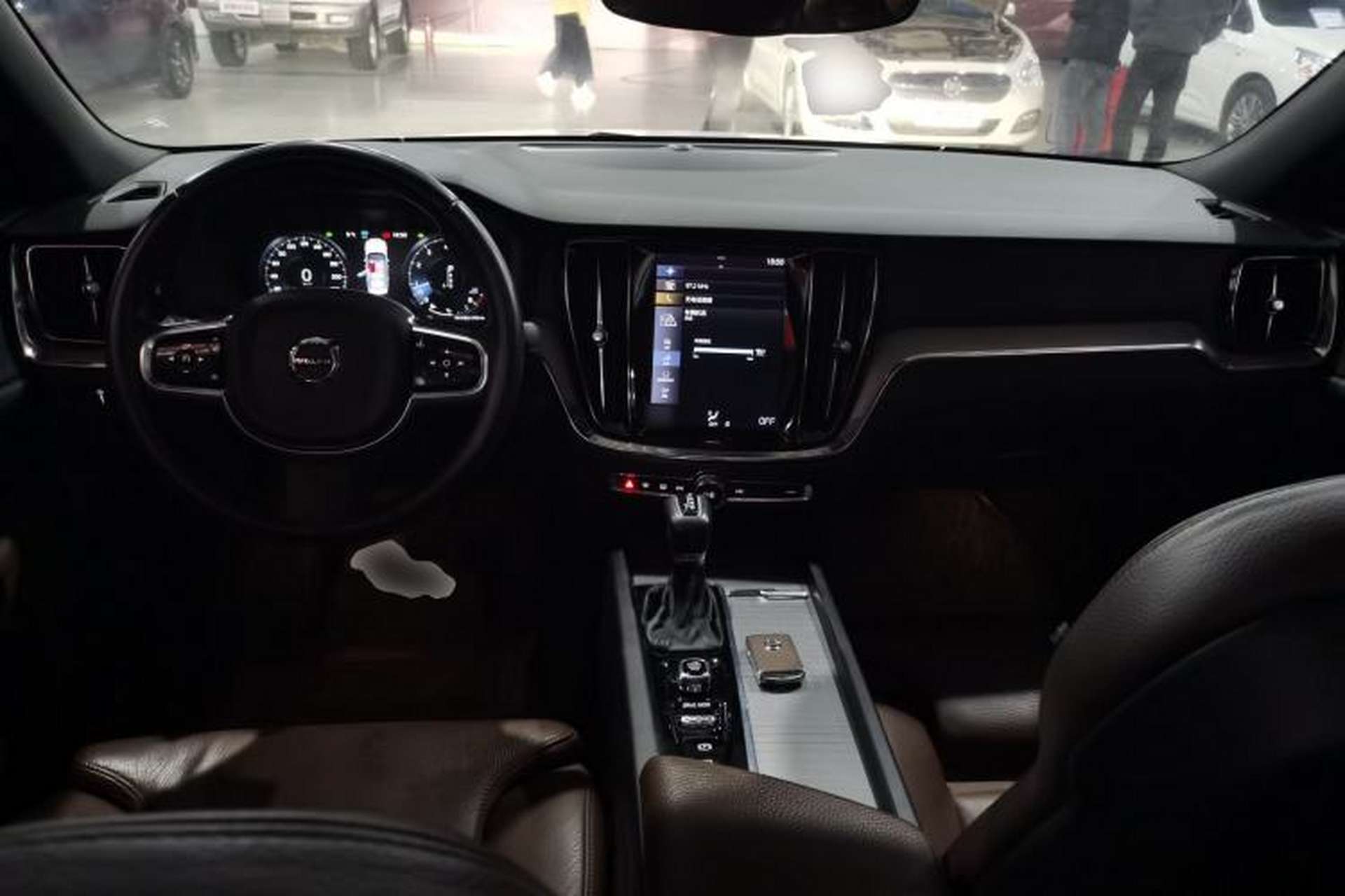 Used Volvo S60 2020 T4 Zhiyuan Luxury Edition Center Console