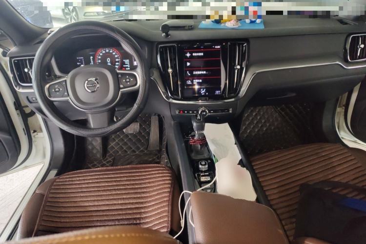 Used Volvo S60 2020 T4 Zhiyi Luxury Edition Center Console