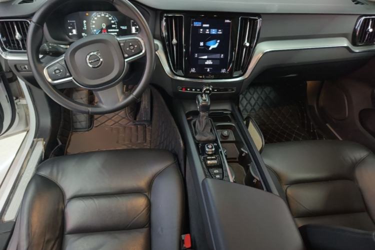Used Volvo S60 2020 T4 Zhiyi Luxury Edition Center Console