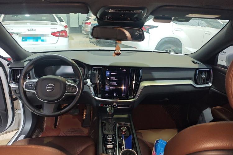 Used Volvo S60 2020 T4 Zhiyi Luxury Edition Center Console
