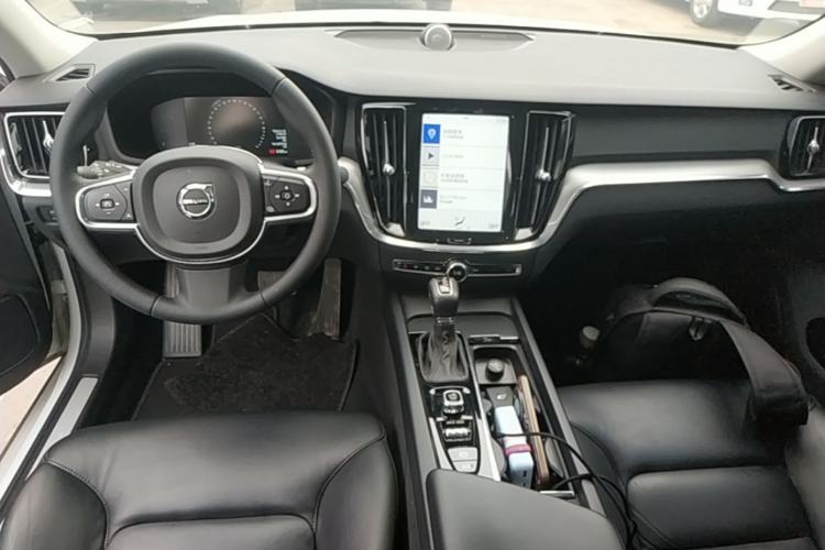 Used Volvo S60 2020 T4 Zhiyi Luxury Edition Center Console