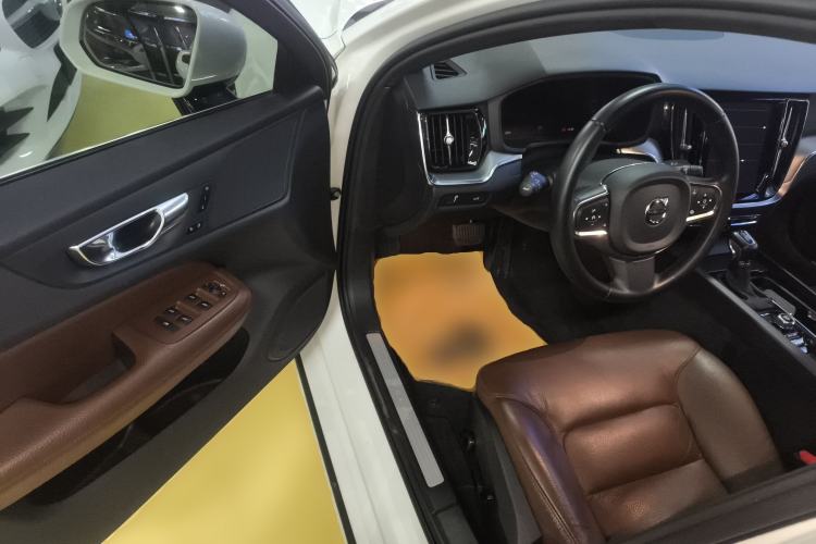 Used Volvo S60 2020 T4 Zhiyi Luxury Edition Driver Seat