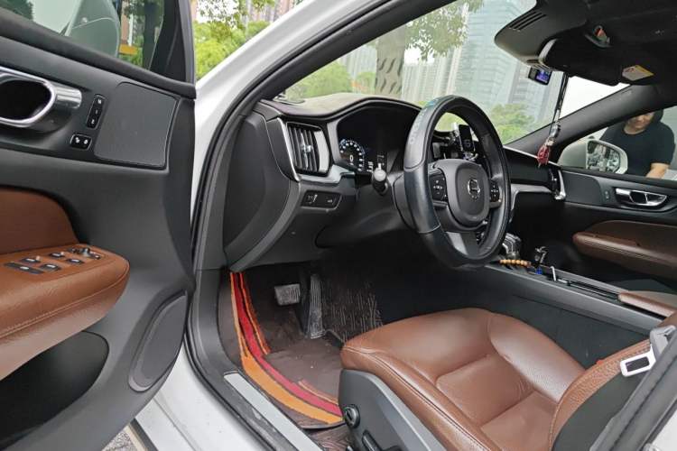 Used Volvo S60 2020 T4 Zhiyi Luxury Edition Driver Seat
