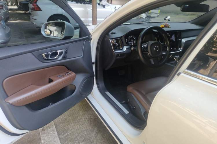 Used Volvo S60 2020 T4 Zhiyi Luxury Edition Driver Seat