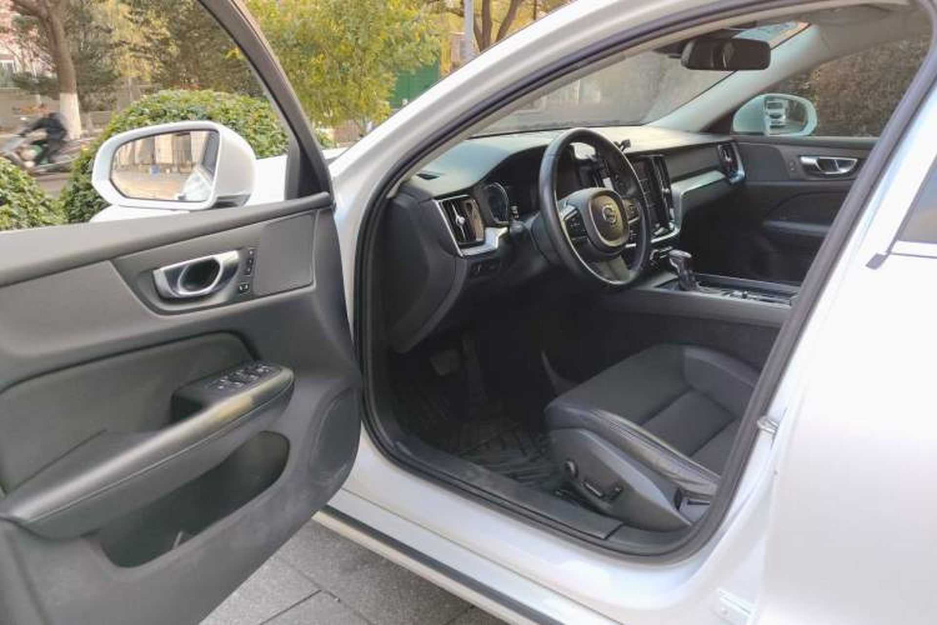 Used Volvo S60 2020 T3 SmartDrive Luxury Edition Driver Seat