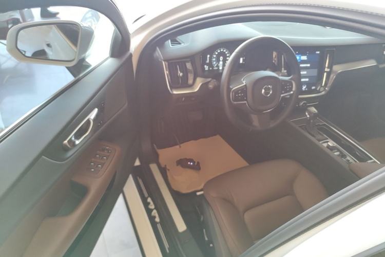 Used Volvo S60 2020 T4 Zhiyi Luxury Edition Driver Seat