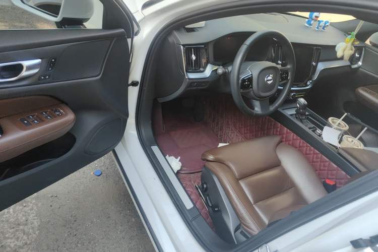 Used Volvo S60 2020 T4 Zhiyuan Luxury Edition Driver Seat