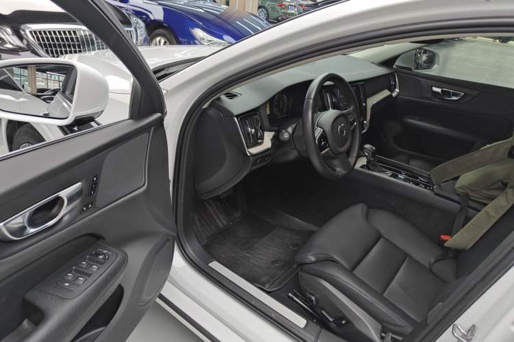 Used Volvo S60 2020 T4 Zhiyuan Luxury Edition Driver Seat
