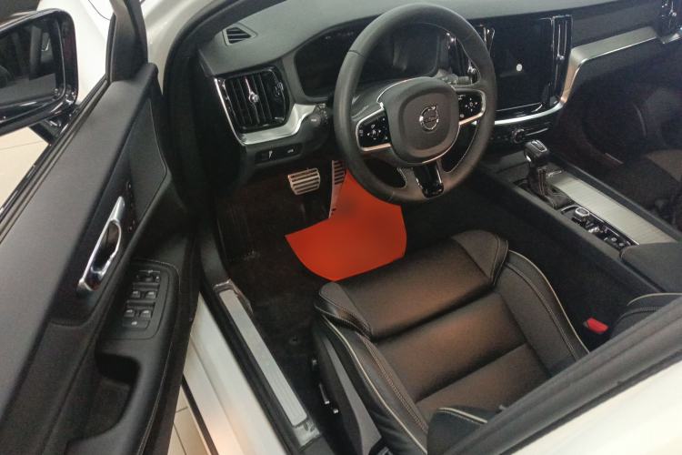 Used Volvo S60 2020 T4 Zhiyuan Sport Edition Driver Seat