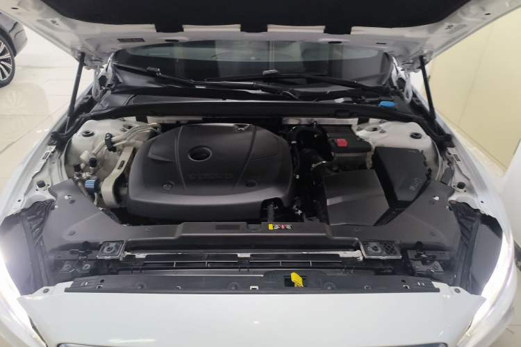 Used Volvo S60 2020 T4 Zhiyuan Sport Edition Engine Bay