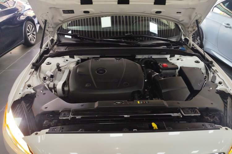 Used Volvo S60 2020 T4 Zhiyi Luxury Edition Engine Bay