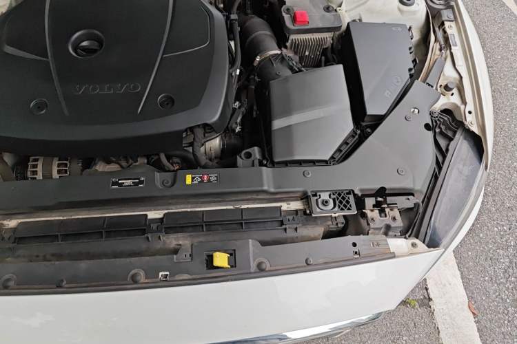 Used Volvo S60 2020 T4 Zhiyi Luxury Edition Engine Bay Left