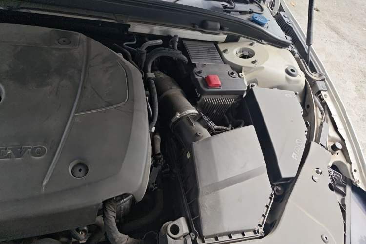 Used Volvo S60 2020 T4 Zhiyuan Luxury Edition Engine Bay Left