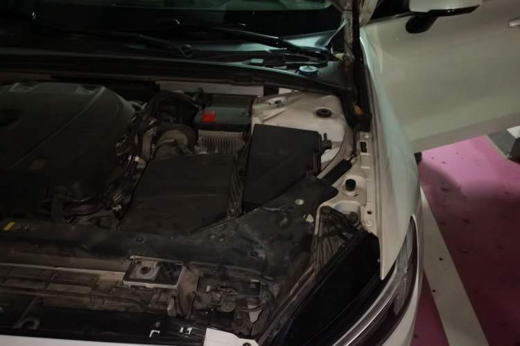 Used Volvo S60 2020 T4 Zhiyuan Luxury Edition Engine Bay Left