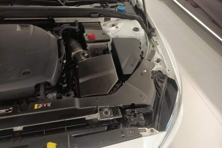Used Volvo S60 2020 T3 SmartDrive Luxury Edition Engine Bay Left