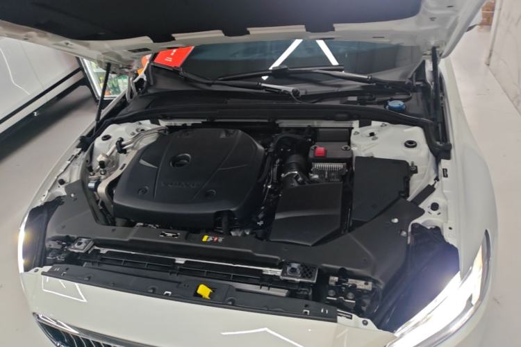 Used Volvo S60 2020 T4 Zhiyuan Luxury Edition Engine Bay