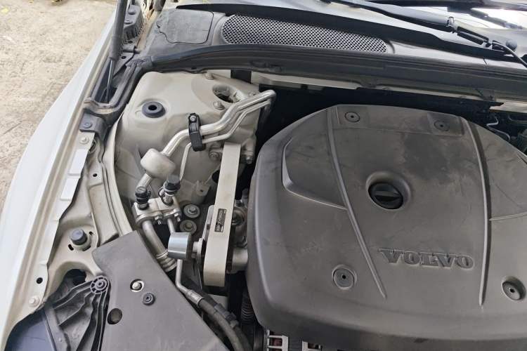 Used Volvo S60 2020 T4 Zhiyuan Luxury Edition Engine Bay Right