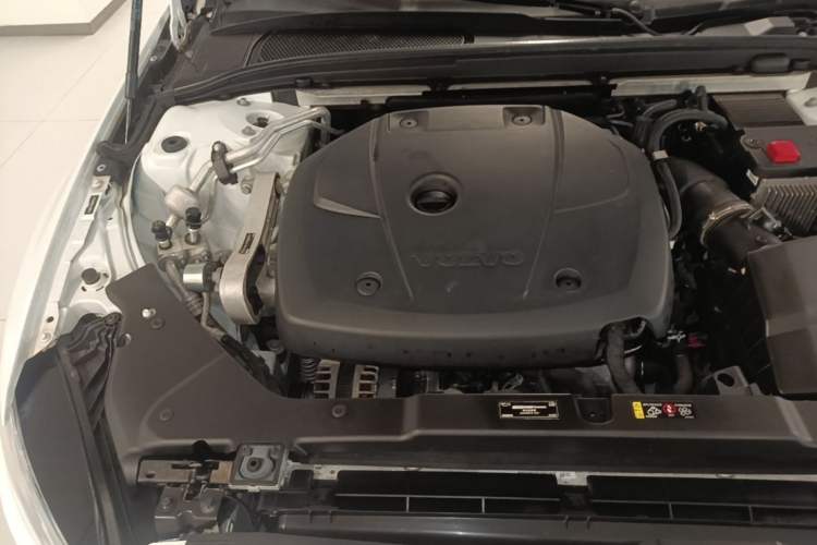 Used Volvo S60 2020 T3 SmartDrive Luxury Edition Engine Bay Right
