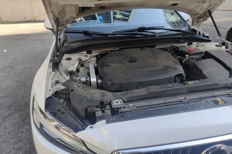Used Volvo S60 2020 T4 Zhiyuan Luxury Edition Engine Bay Right