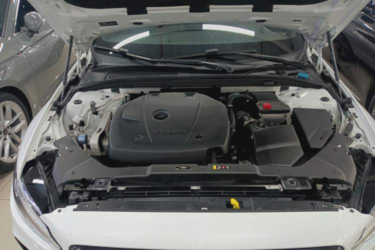 Used Volvo S60 2020 T4 Zhiyuan Sport Edition Engine Bay