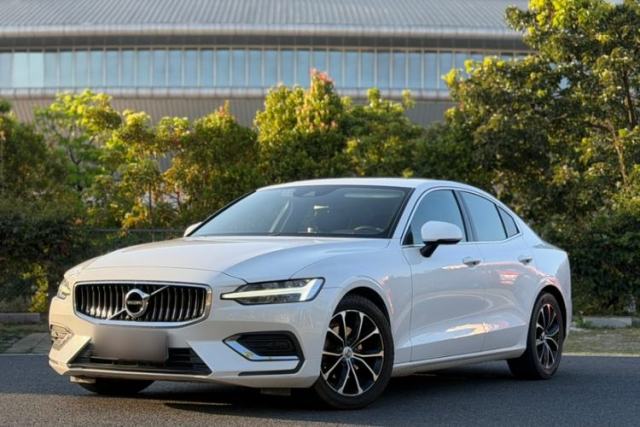 Used Volvo S60 2020 T4 Zhiyi Luxury Edition