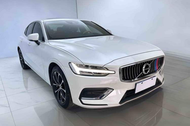 Used Volvo S60 2020 T4 Zhiyi Luxury Edition Exterior 2