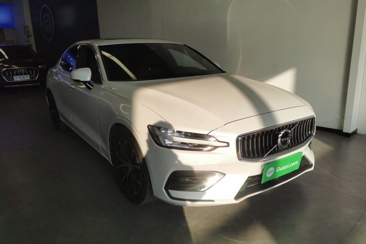 Used Volvo S60 2020 T4 Zhiyi Luxury Edition Exterior 2