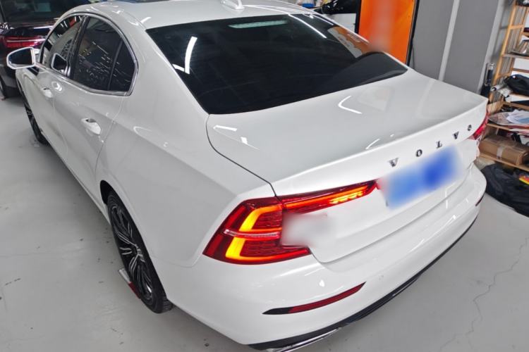 Used Volvo S60 2020 T4 Zhiyuan Luxury Edition Exterior 2