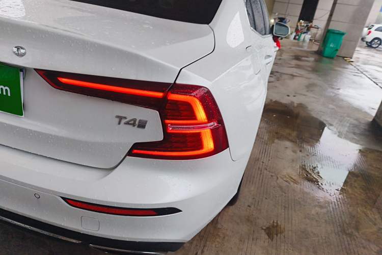 Used Volvo S60 2020 T4 Zhiyi Luxury Edition Exterior 3