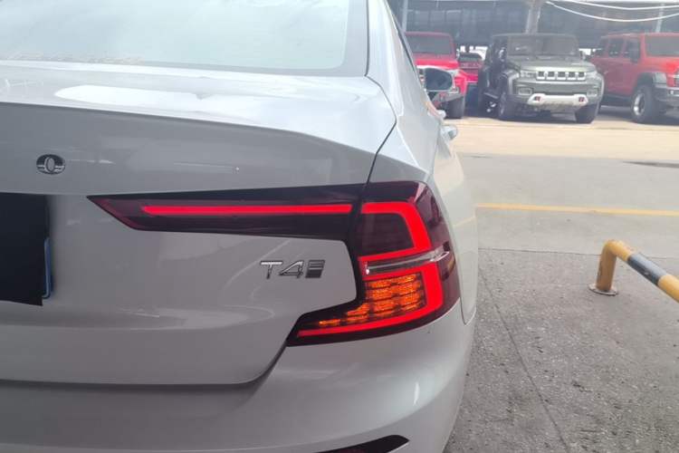 Used Volvo S60 2020 T4 Zhiyuan Sport Edition Exterior 3