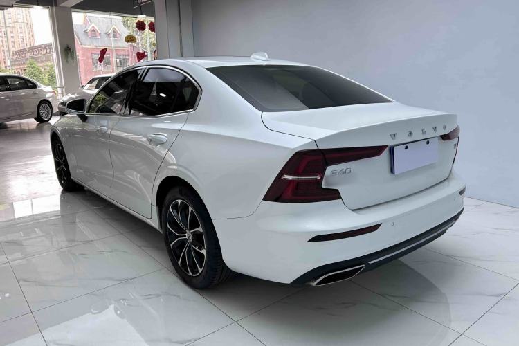 Used Volvo S60 2020 T4 Zhiyi Luxury Edition Exterior 4