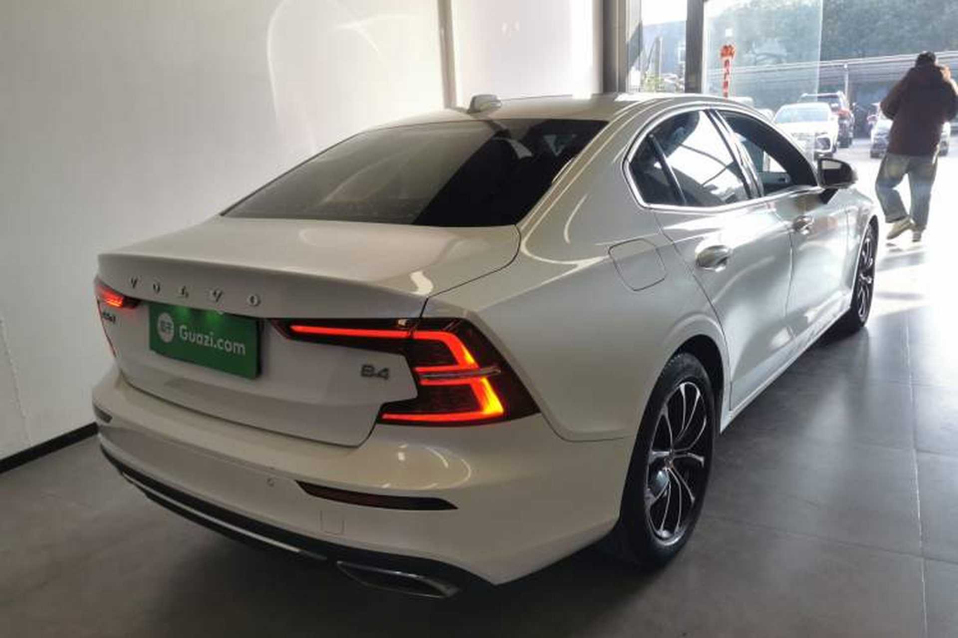 Used Volvo S60 2020 T4 Zhiyi Luxury Edition Exterior 5