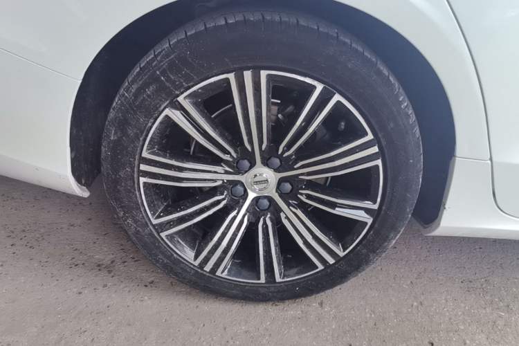 Used Volvo S60 2020 T4 Zhiyuan Sport Edition Exterior 5