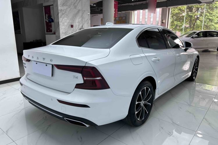 Used Volvo S60 2020 T4 Zhiyi Luxury Edition Exterior 6