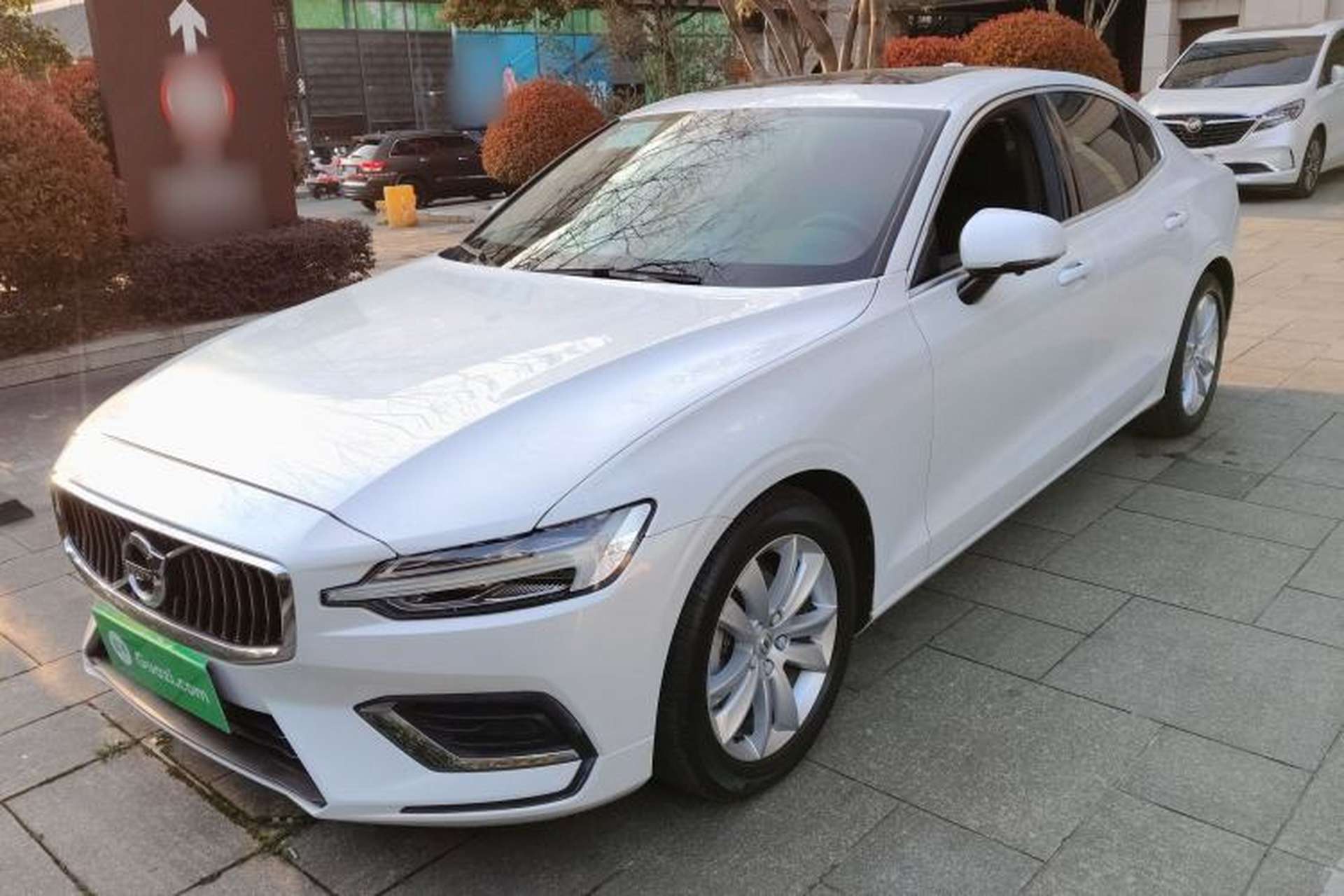 Used Volvo S60 2020 T3 SmartDrive Luxury Edition Front Left 45 Deg