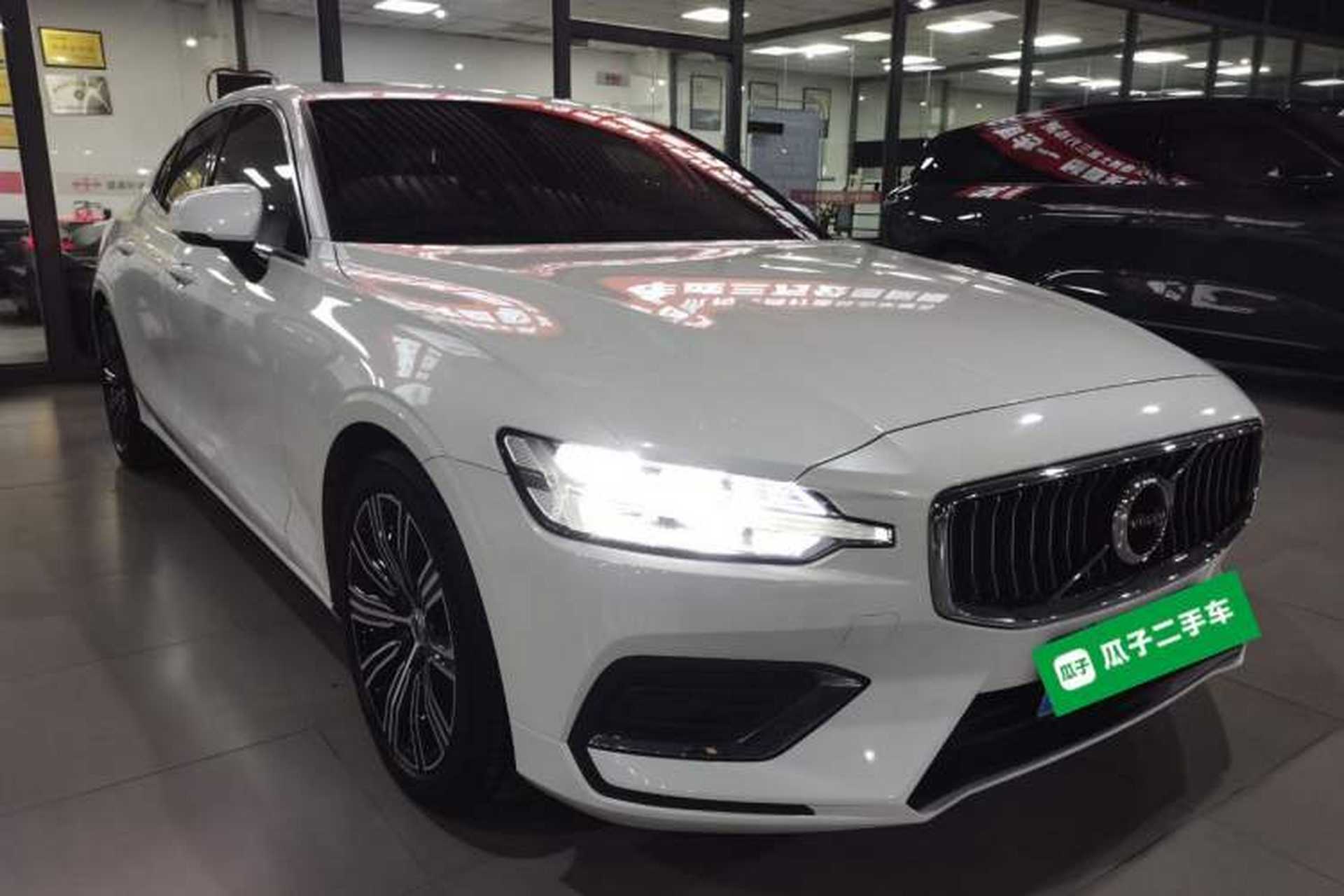 Used Volvo S60 2020 T4 Zhiyuan Luxury Edition Front Right 45 Deg
