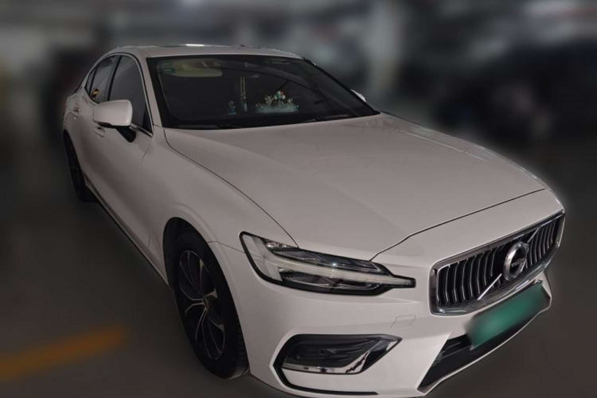 Used Volvo S60 2020 T4 Zhiyi Luxury Edition Front Right 45 Deg