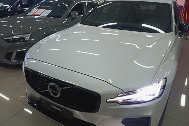 Used Volvo S60 2020 T4 Zhiyuan Sport Edition Front