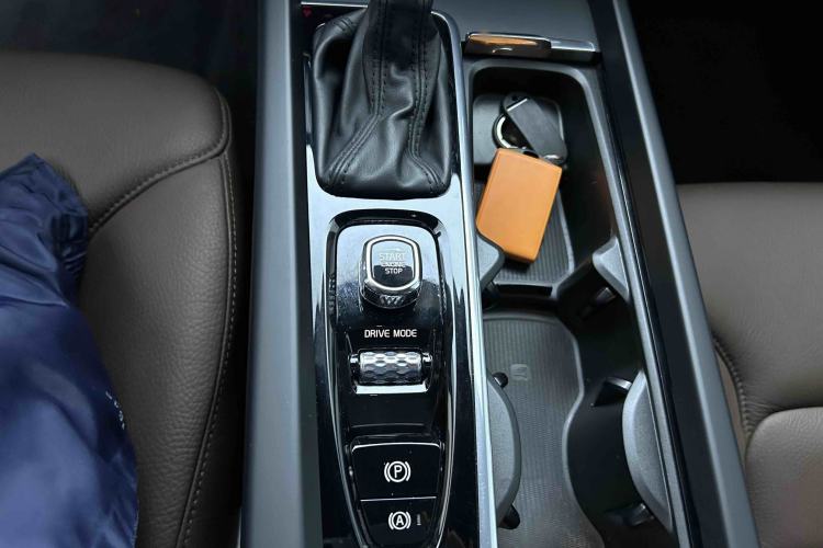 Used Volvo S60 2020 T4 Zhiyi Luxury Edition Gear Lever