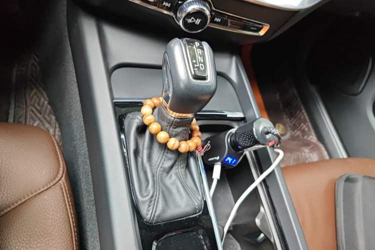 Used Volvo S60 2020 T4 Zhiyi Luxury Edition Gear Lever