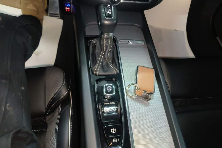 Used Volvo S60 2020 T4 Zhiyuan Sport Edition Gear Lever