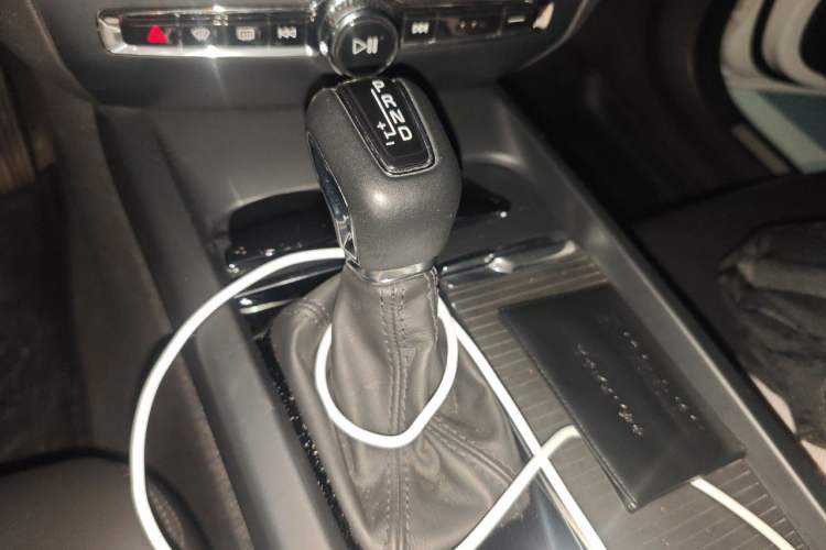 Used Volvo S60 2020 T4 Zhiyi Luxury Edition Gear Lever