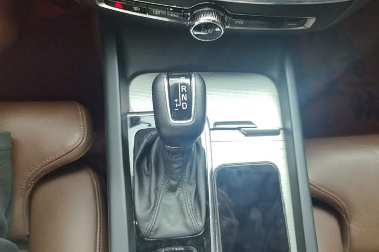Used Volvo S60 2020 T4 Zhiyuan Sport Edition Gear Lever