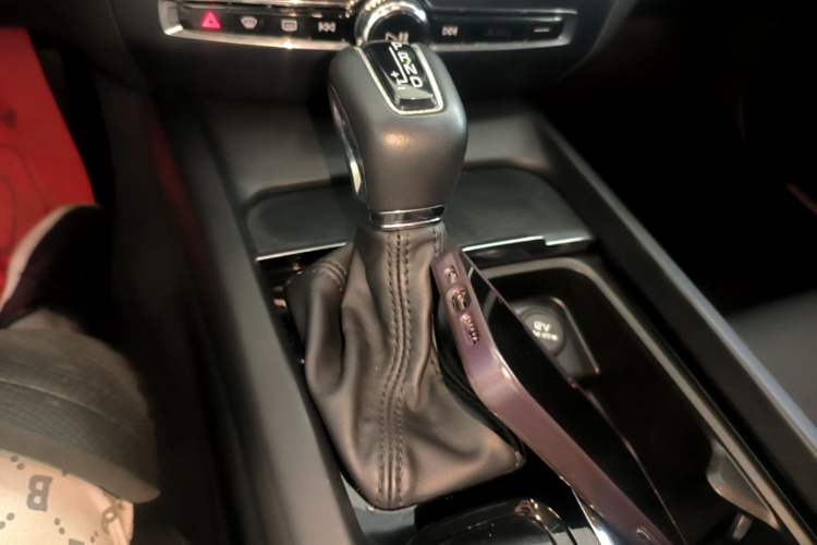 Used Volvo S60 2020 T4 Zhiyi Luxury Edition Gear Lever