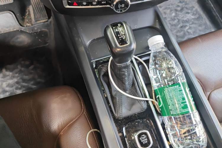 Used Volvo S60 2020 T4 Zhiyi Luxury Edition Gear Lever