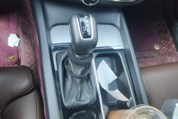 Used Volvo S60 2020 T4 Zhiyuan Luxury Edition Gear Lever