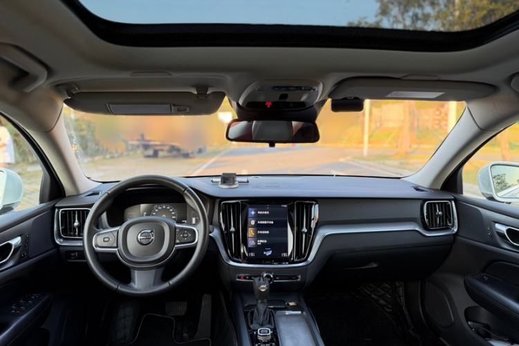 Used Volvo S60 2020 T4 Zhiyi Luxury Edition Interior 5