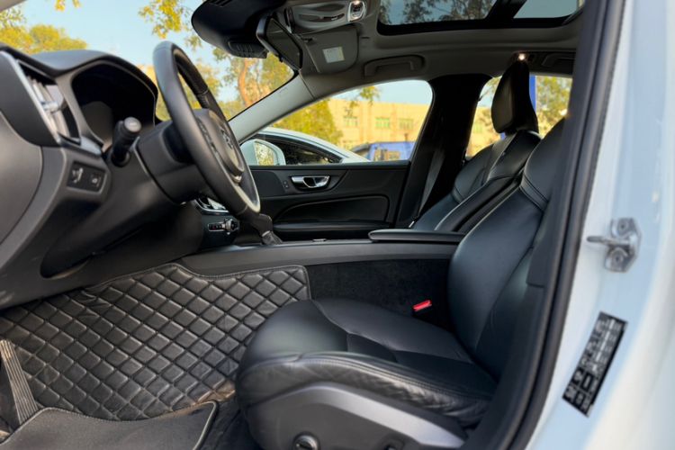 Used Volvo S60 2020 T4 Zhiyi Luxury Edition Interior 8