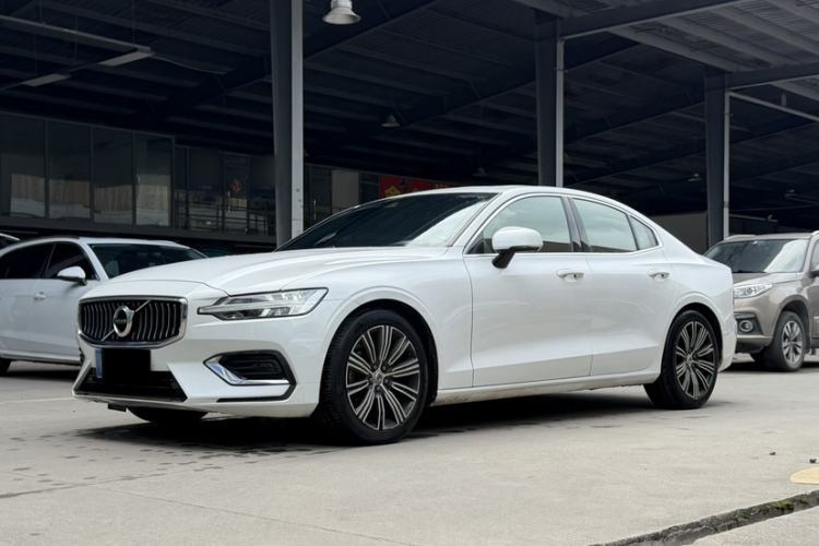 Used Volvo S60 2020 T4 Zhiyuan Sport Edition Guazi used car, China used car export, Used car for sale, Used cars, Cheapest cars for sale